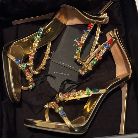 Giuseppe Zanotti South 115 Vinyl Sandals - Picture 13 of 15